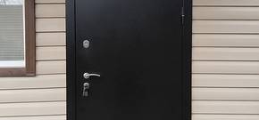 Фото дверей с порошковым напылением